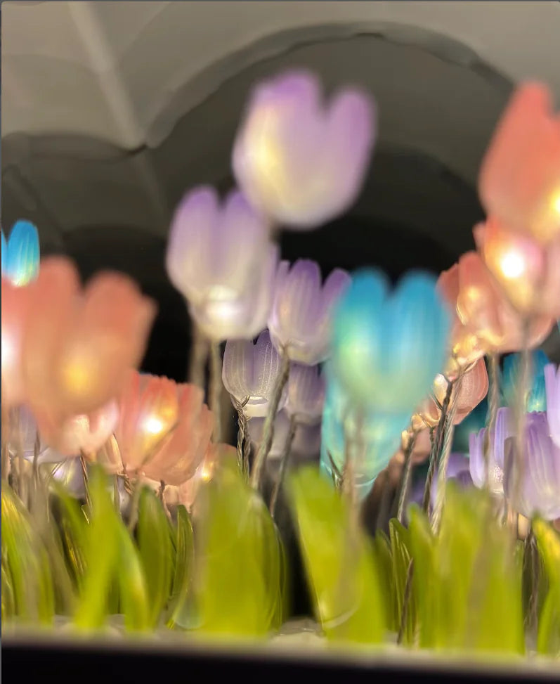 Cloud Tulip Lamp